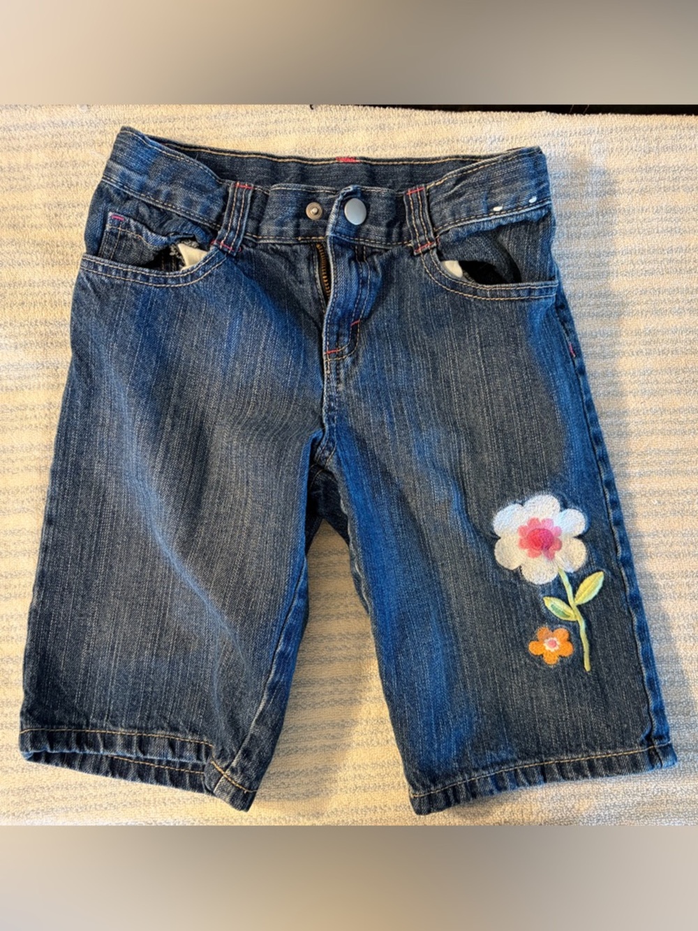 Y2K Vibes - Gymboree Dark Blue Denim Bermuda Shorts with Embroidered Flower